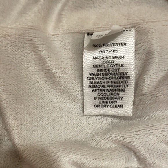 Super soft and fluffy sweater - Picture 5 of 6